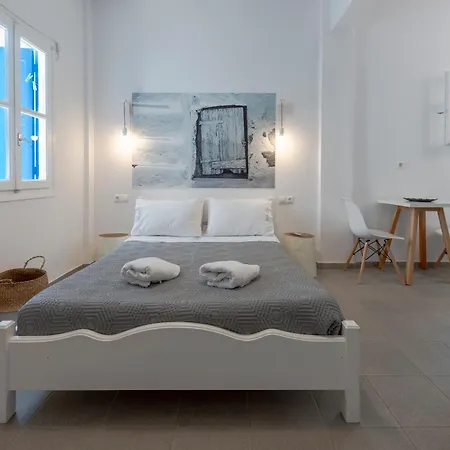 Apartment White And Grey Chora *